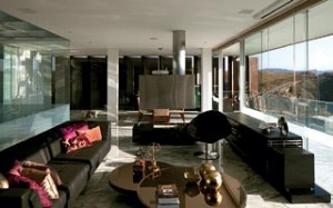 Casa em Nova Lima, MG, por Alexandre Brasil e Paula Zasnicoff