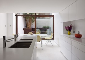 Hoxton House pelo escritório de arquitetura David Mikhail Architects
