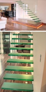 Escada flutuante em vidro