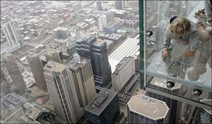 Estrutura em Vidro Laminado dos Elevadores Ledge - Skydech - Willis Tower - Chicago