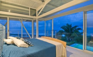 Quarto Casa ISEAMI por Robles Arquitetos - Costa Rica
