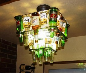 Candelabros e Lustres Artesanais com Garrafas de Cerveja - Barlite