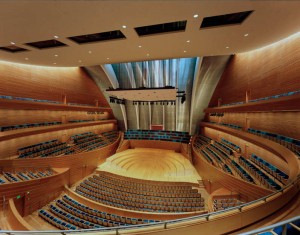 Sala Helzberg Hall do Centro Cultural Kauffman Center for the Performing Arts em Kansas, EUA