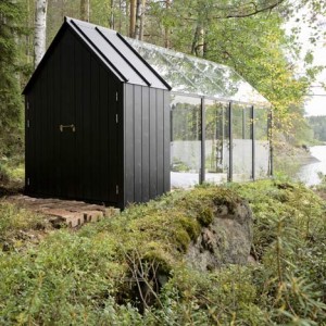 Vista Traseira da Garden-Shed-por-Ville-Hara-e-Linda-Bergroth