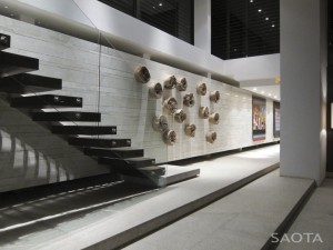 Escada de Vidro - Casa Dakar Sow no Senegal por SAOTA e Antoni Associates