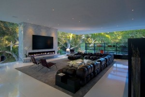 Estar da Casa de Vidro de Steve Hermann