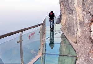 Ponte de Vidro da Montanha Tianmen - China