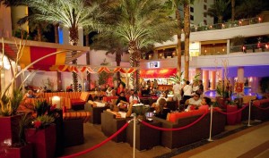 Lounge do The Tank - Piscina do Hotel-Cassino Golden Nugget em Las Vegas