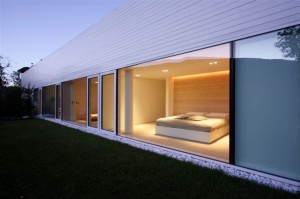 Quartos da Lake Lugano House por JM Arquitetura