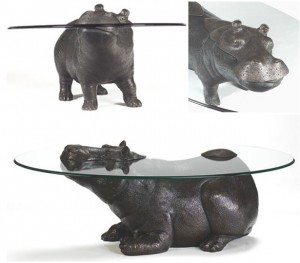 Mesa de Vidro Inspirada em Animais Selvagens por Mark Stoddart