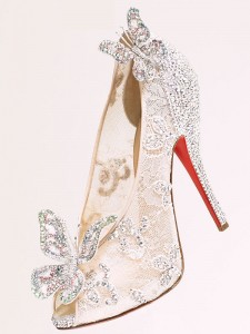 Sapatinho de Cristal da Cinderela por Christian Louboutin