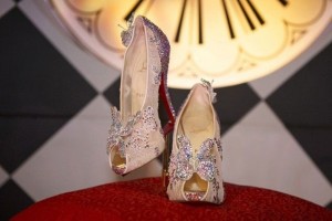 Sapato de Cristal da Cinderela pelo Designer Christian Louboutin
