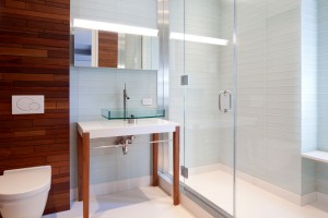 box-para-banheiro-em-vidro-incolor-de-apartamento-triplex-em-nova-york-por-tca