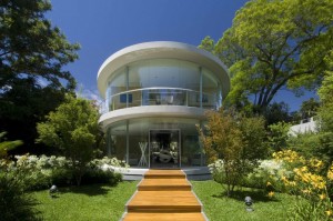 escritorio-com-paredes-de-vidro-curvo-por-vs-architects