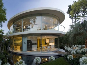 escritorio-residencial-com-paredes-de-vidro-curvo-por-vs-architects