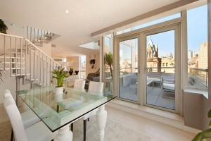sala-de-apartamento-duplex-em-nova-york-por-tca