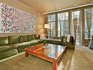 sala-de-estar-da-cobertura-triplex-do-cantor-lenny-kravitz-em-nova-york