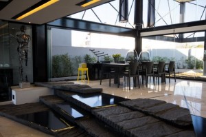 sala-de-jantar-de-casa-de-vidro-por-nico-van-der-meulen