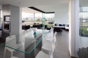 sala-de-jantar-em-casa-de-praia-no-peru-por-gomez-de-la-torre-guerrero