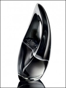 frasco-de-perfume-feminino-donna-karan-por-zaha-hadid