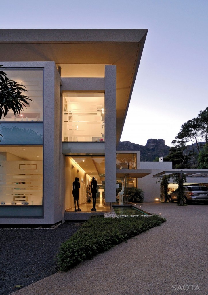 porte-cochere-em-mansao-modernista-na-cidade-do-cabo-por-saota