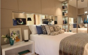 quarto-do-casal-decorado-com-espelhos