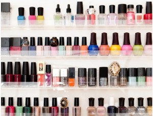 vidros-de-esmalte-em-prateleiras