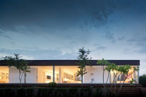 fachada-casa-de-campo-hs-quinta-da-baroneza-por-arthur-casas