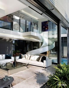 living-pe-direito-duplo-de-residencia-em-joanesburgo-pelos-arquitetos-da-saota-e-antoni-associates