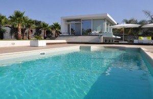 piscina-de-casa-na-catania-sicilia-pelo-arquiteto-sebastiano-adragna