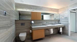 bancada-do-banheiro-de-casa-em-west-vancouver-no-canada