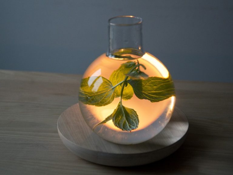 Luminária porta vela pela designer Kristine Five Melvær
