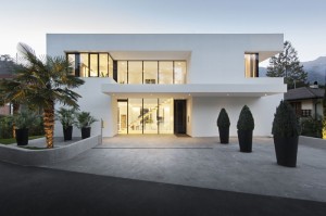 arquitetura-moderna-casa-em-merano-italia-por-monovolume