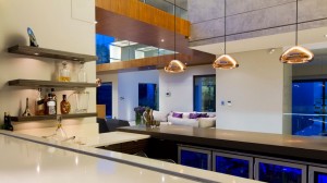 bar-decorado-de-casa-em-joanesburgo-africa-do-sul-por-nico-van-der-meulen