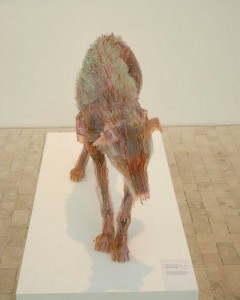 escultura-de-cachorro-em-vidro-pela-artista-marta-klonowska