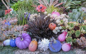 jardim-com-flores-e-legumes-em-vidro-soprado-pelo-atelie-cohn-stone