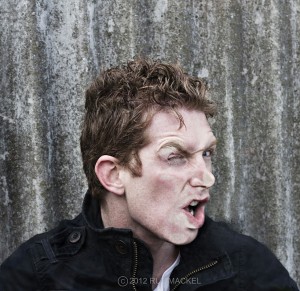 serie-de-fotos-com-rostos-de-modelos-contra-o-vidro-the-ugly-truth-por-rut-mackel