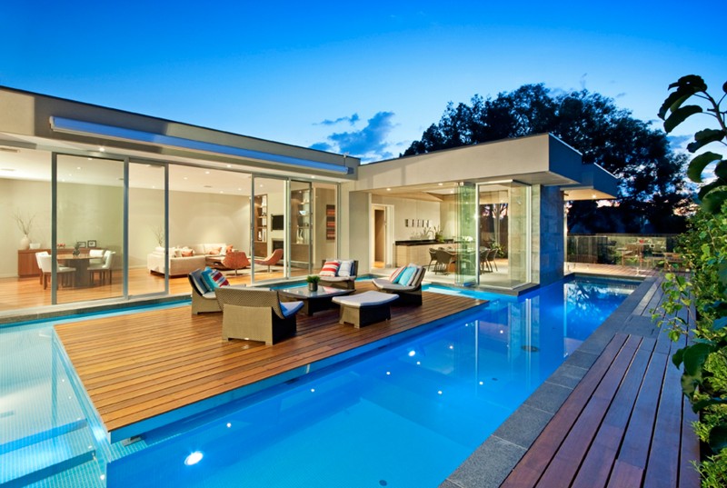 piscina-com-deck-de-madeira-em-ilha-casa-em-canterbury-australia