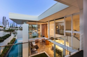 arquitetura-fachada-de-vidro-de-casa-beira-mar-em-queensland-na-australia-por-bgd-architects