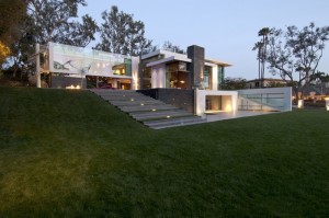 arquitetura-moderna-casa-em-beverly-hills-por-whipple-russell-arquitetos