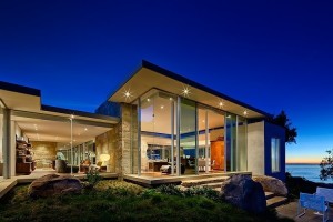 casa-na-california-em-vidro-e-pedra-por-neumann-mendro-andrulaitis-arquitetos