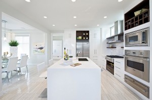 cozinha-decorada-casa-em-calgary-por-homes-by-avi