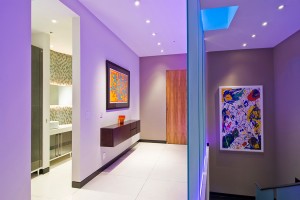 decoracao-futurista-escada-de-casa-em-los-angeles-por-whipple-russell-arquitetos