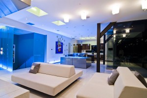 decoracao-living-envidracado-casa-em-los-angeles-por-whipple-russell-arquitetos