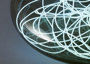 luminaria-de-piso-luminescente-em-vidro-por-joe-doucet