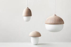 divertidas-luminarias-pendentes-e-de-mesa-em-forma-de-cogumelo-por-maija-puoskari
