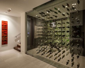 adega-de-vidro-casa-com-8-suites-em-west-hollywood-california