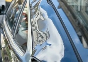reflexo-de-fachada-de-predio-em-londres-derrete-carro-da-jaguar