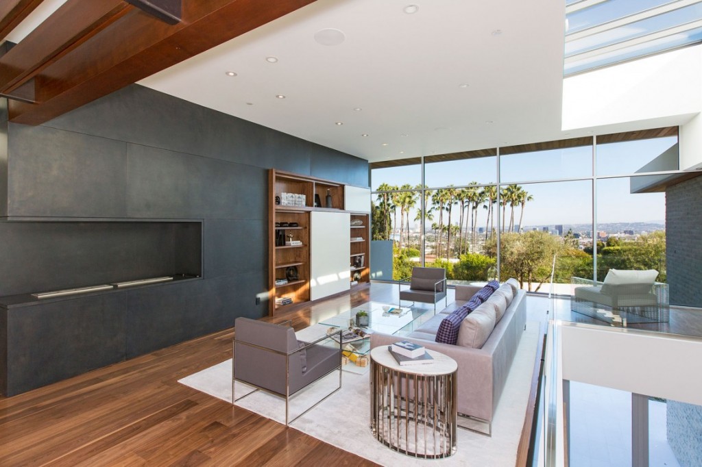 sala-de-estar-envidracada-casa-com-8-suites-em-west-hollywood-california