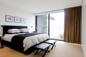 quarto-de-casal-decorado-casa-na-uecia